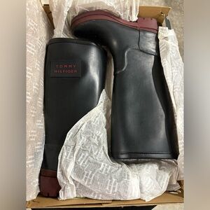 NWT Tommy Hilfiger Tall Lined Boots